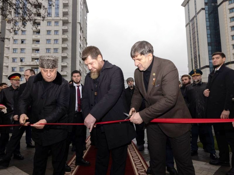 Открытие жилого комплекса и бульвара в Гудермесе.