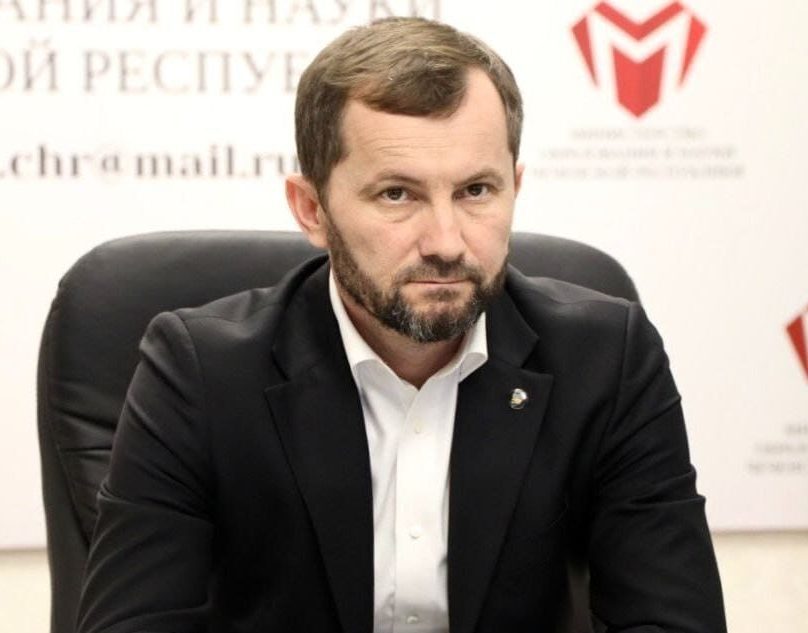 Министр Х-Б. Дааев гордится нашими детьми.